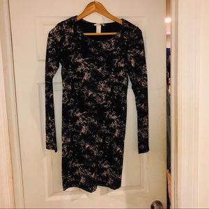 Long sleeve bodycon dress